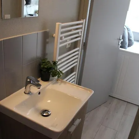 Studio Face A La Gare De Tours Tours